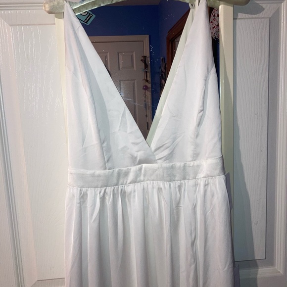 Lulu’s white silk maxi dress - Picture 4 of 9